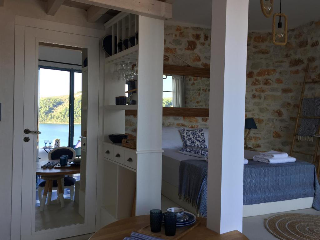 Oikies Skiathos room 3